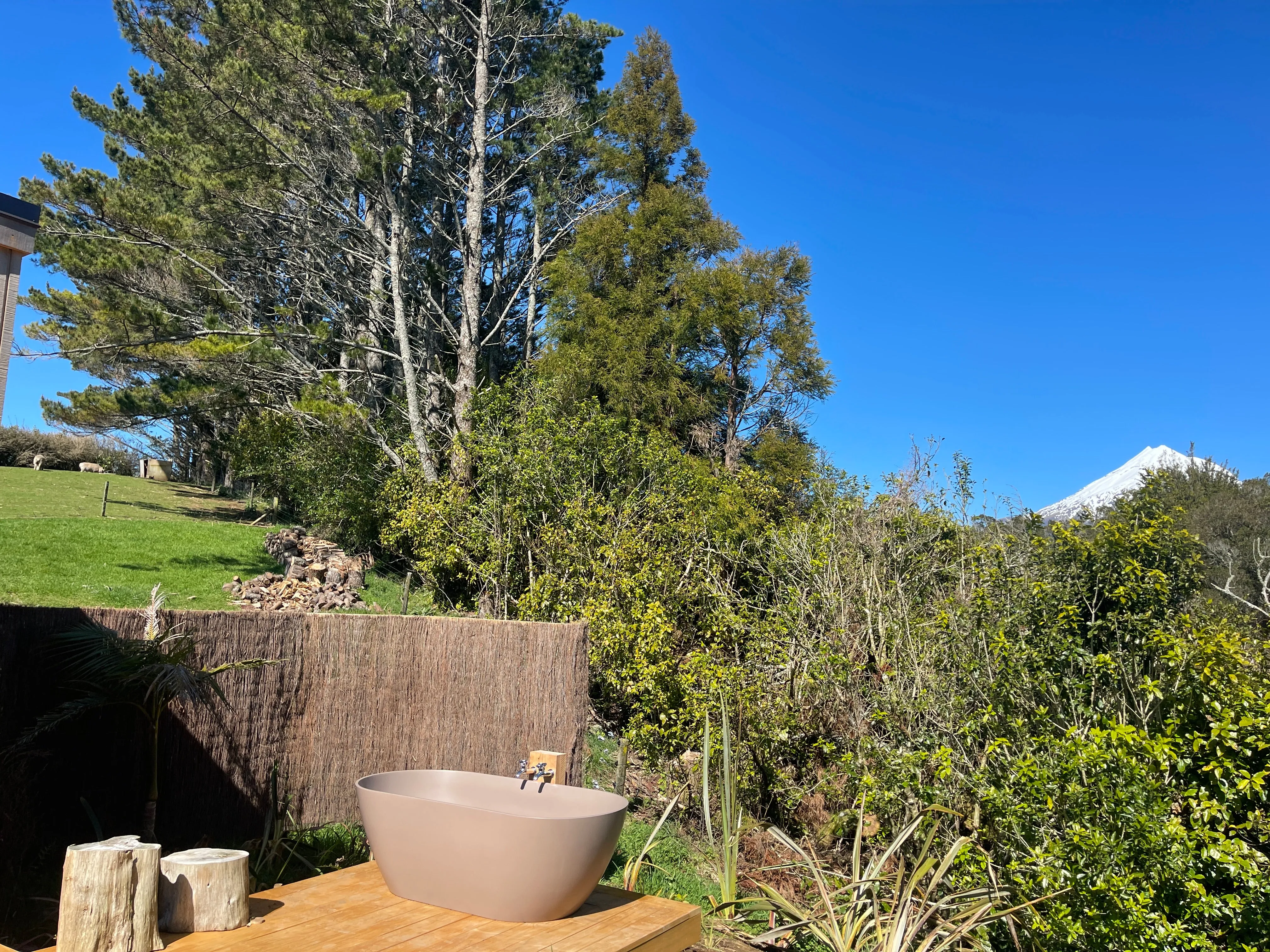 Justina Stone Bath - Outdoor Bath - 1800mm - ST12 1800