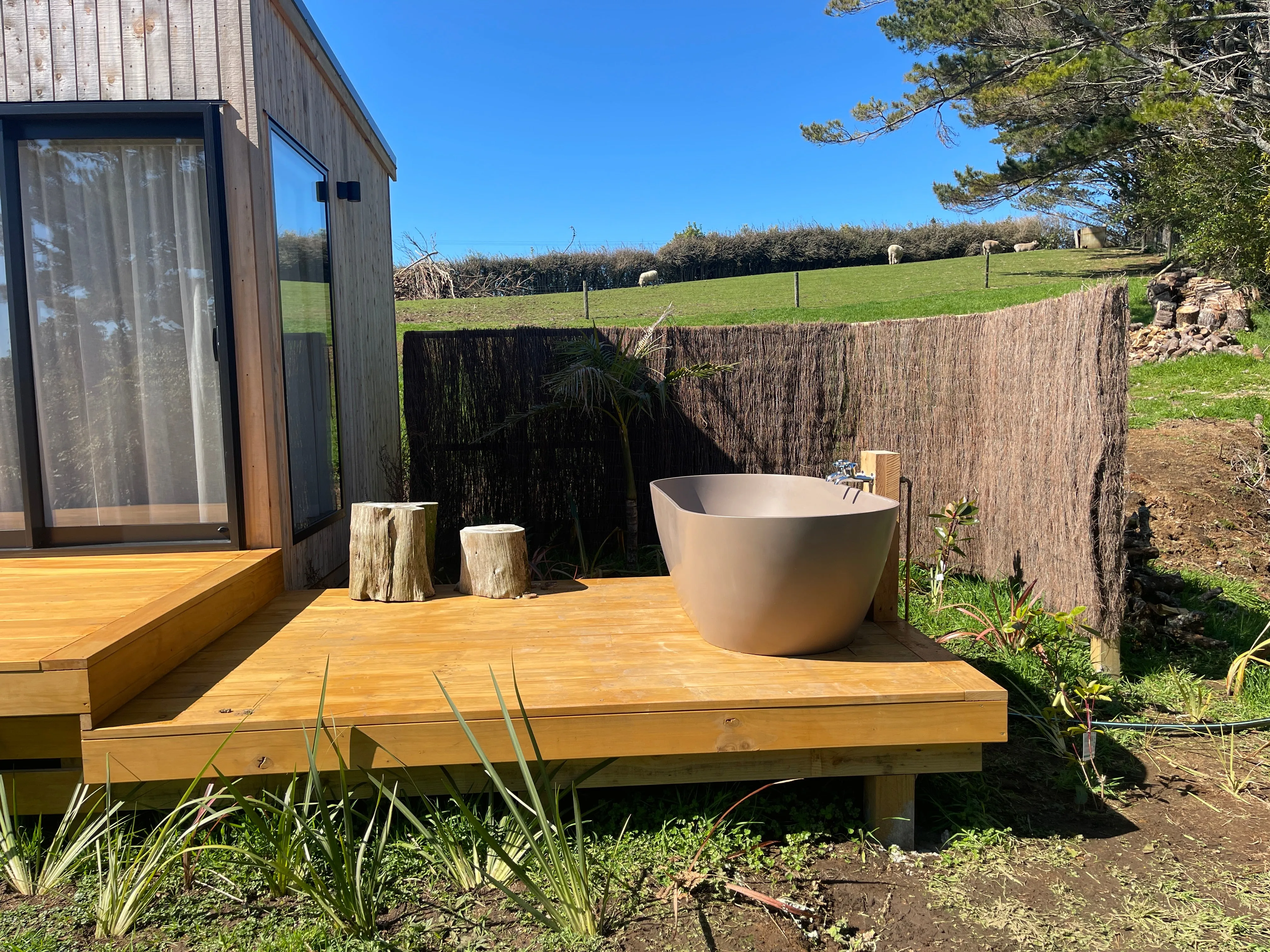 Justina Stone Bath - Outdoor Bath - 1800mm - ST12 1800