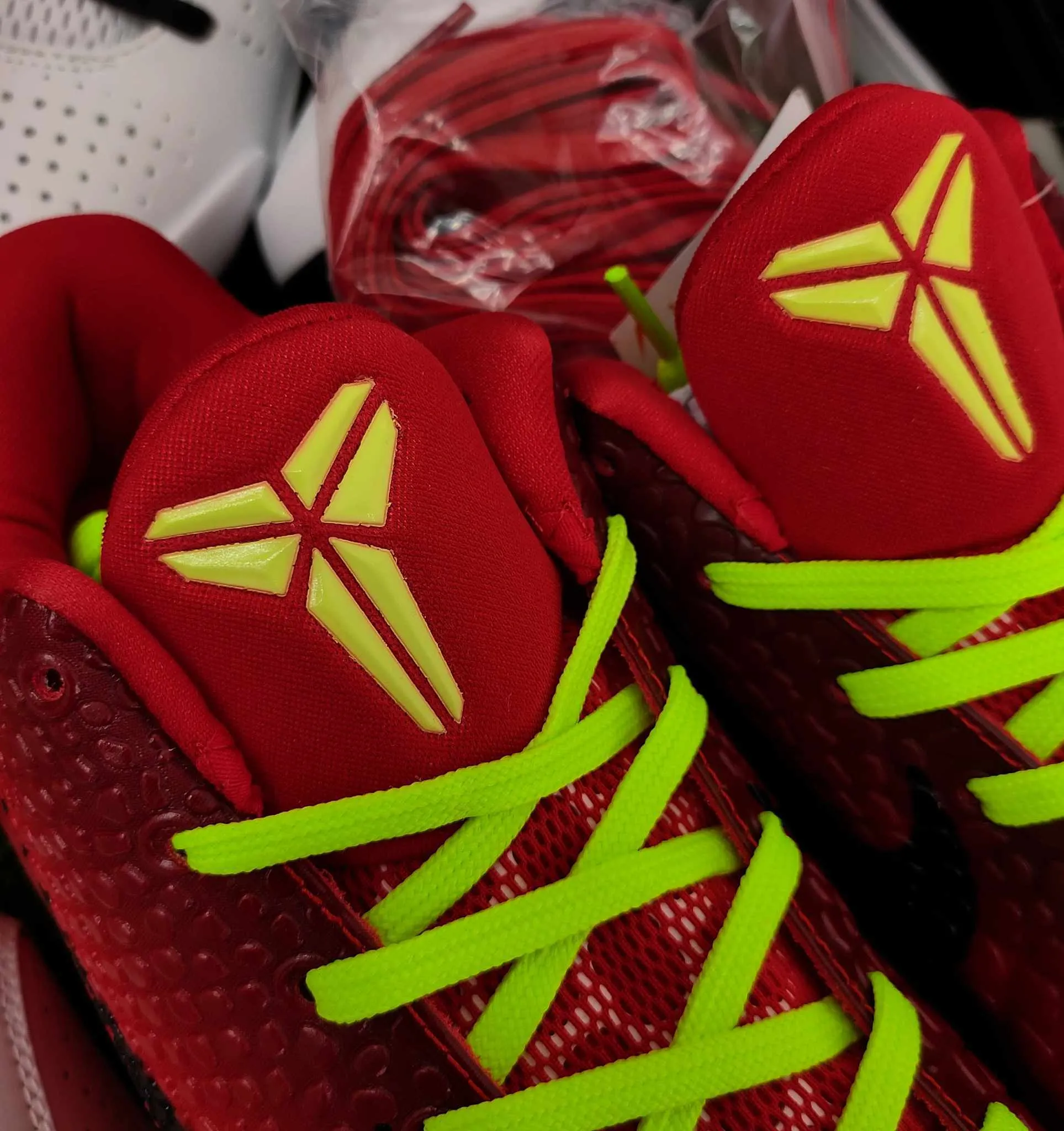Kobe6 ReverseGrinch