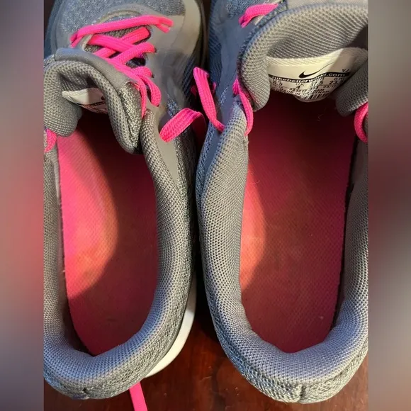 Nike training flex TR6 gray with pink laces