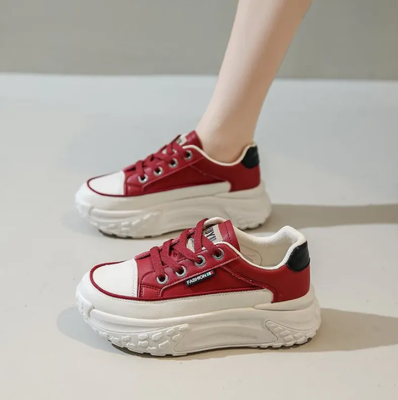 Stylish orthopedic women's shoes by Ladena