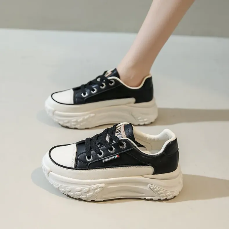 Stylish orthopedic women's shoes by Ladena